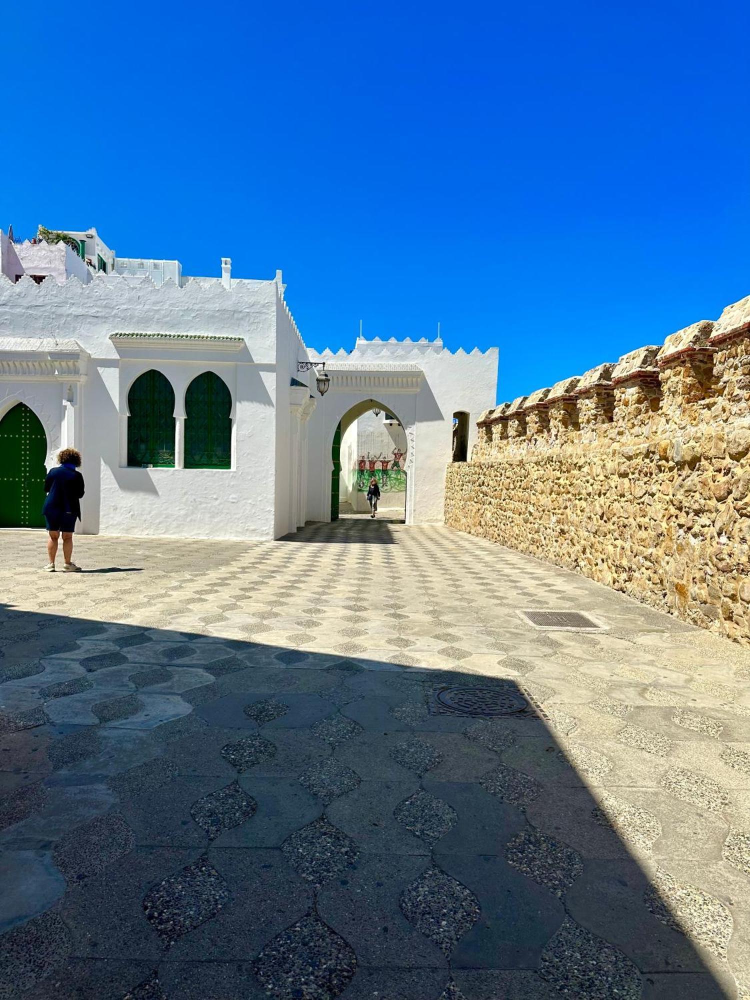 Asilah Vip - Haut Standing - Vue Mer - Piscines - Plage A 5 Minute - Garage Privee - Acces Pmr ภายนอก รูปภาพ